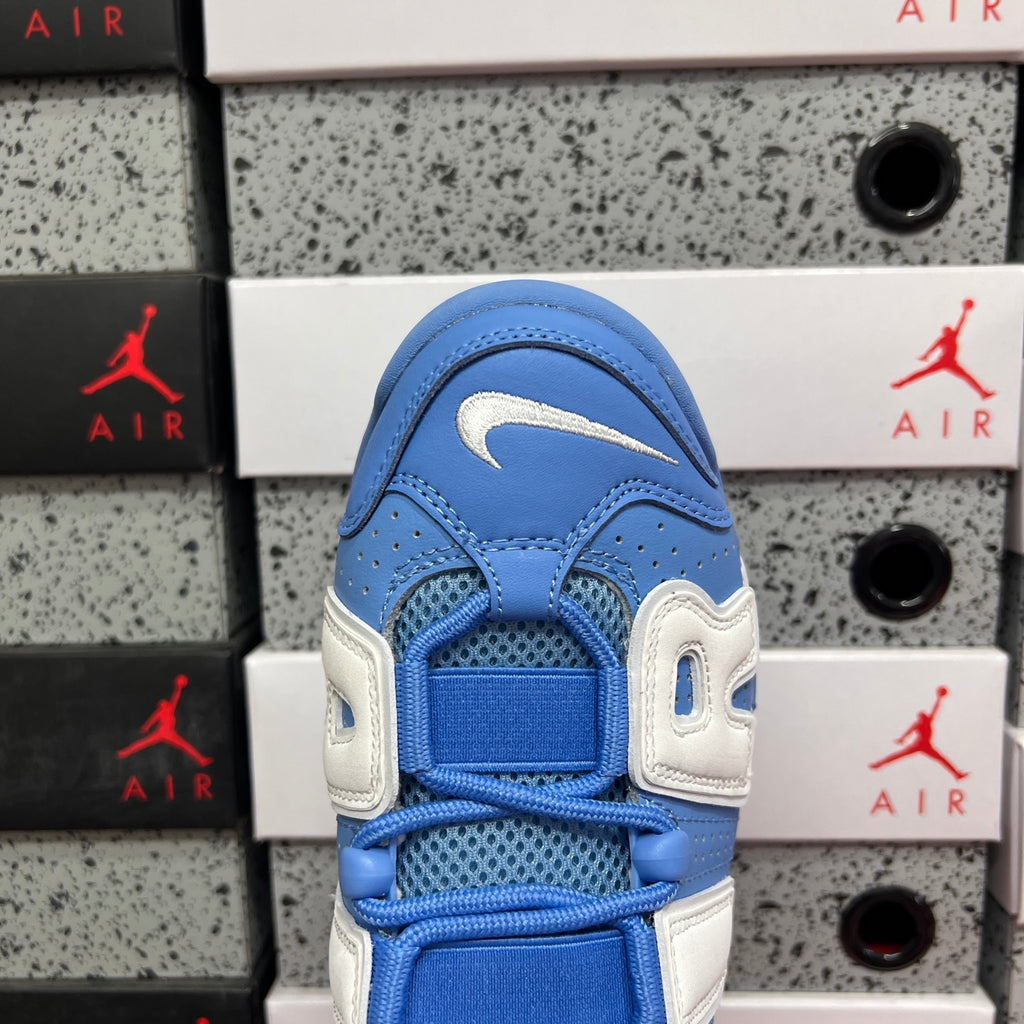 Sapatilhas Nike UPTEMPO