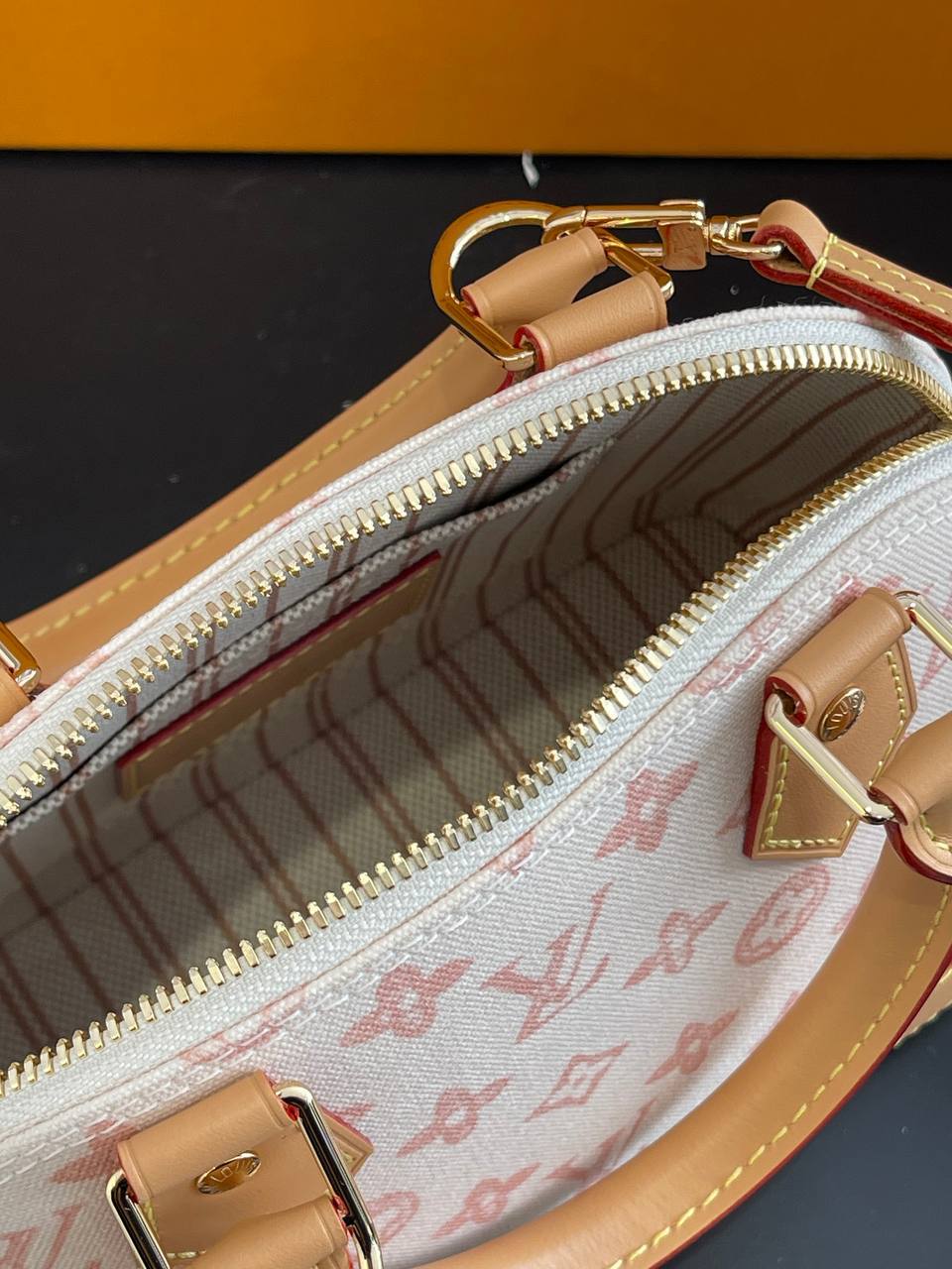 Mala LV