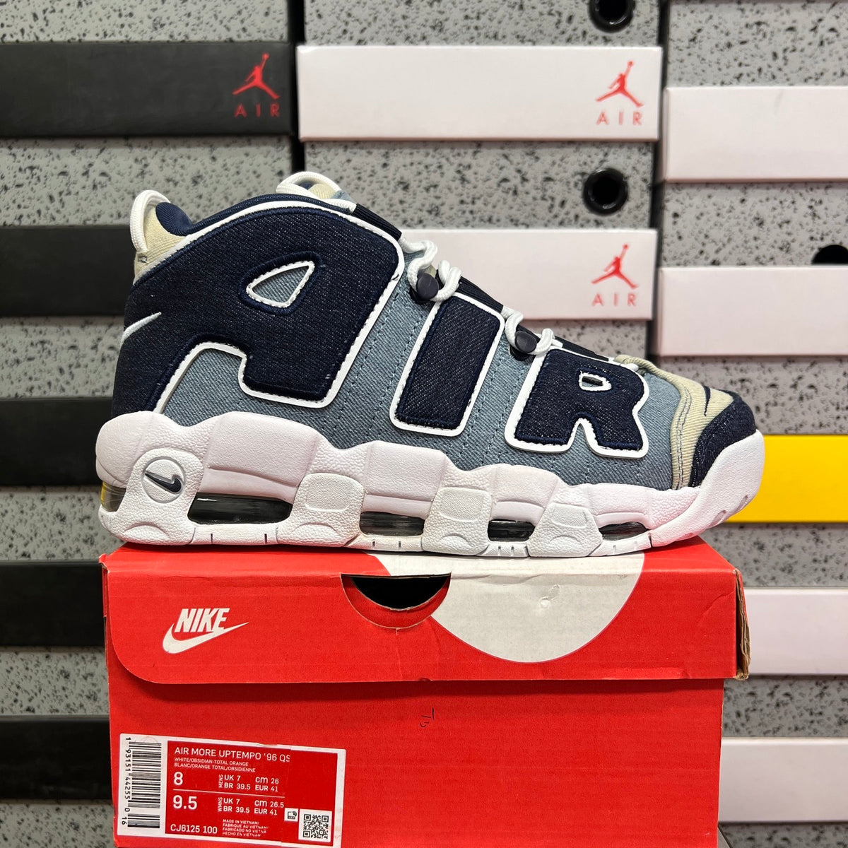 Sapatilhas Nike UPTEMPO