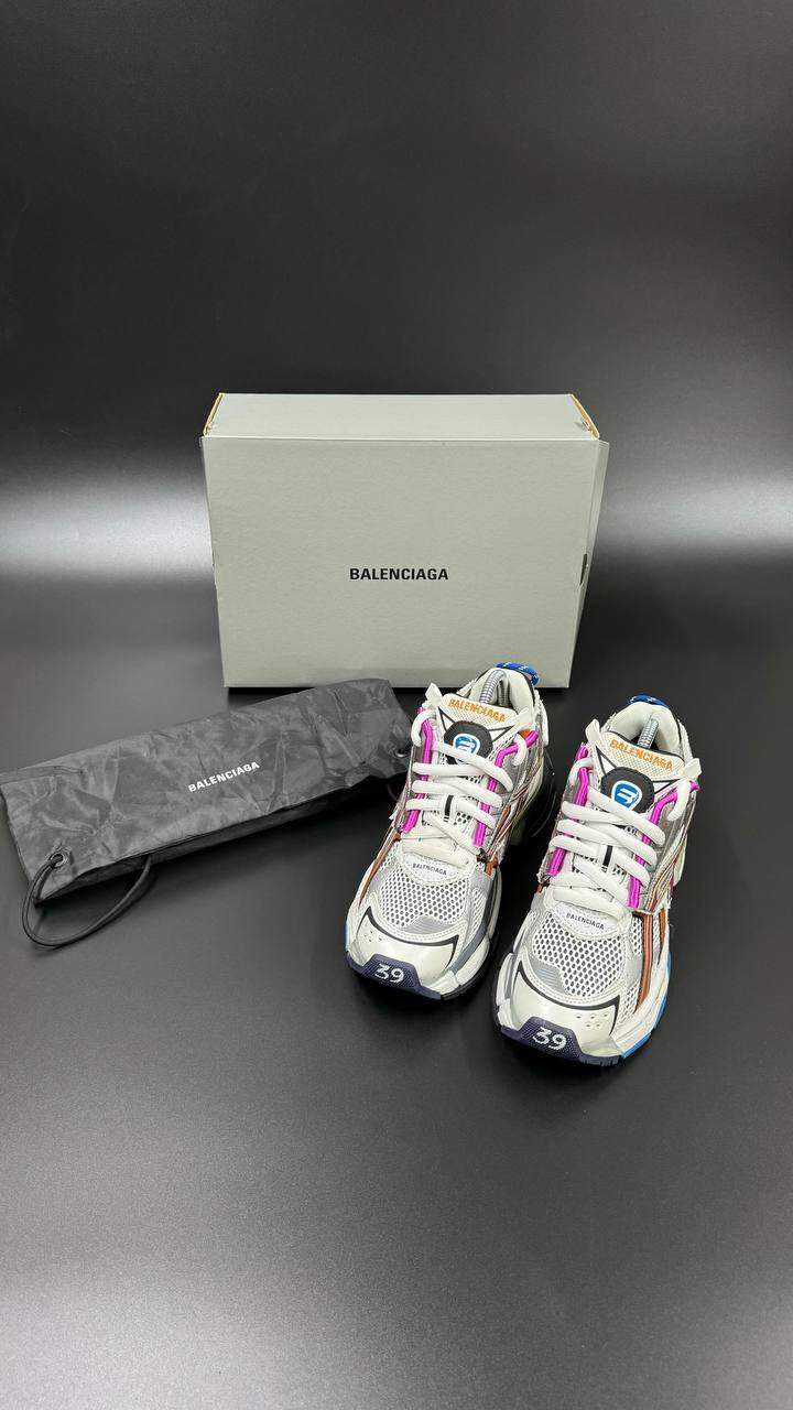 BALENCIAGA
