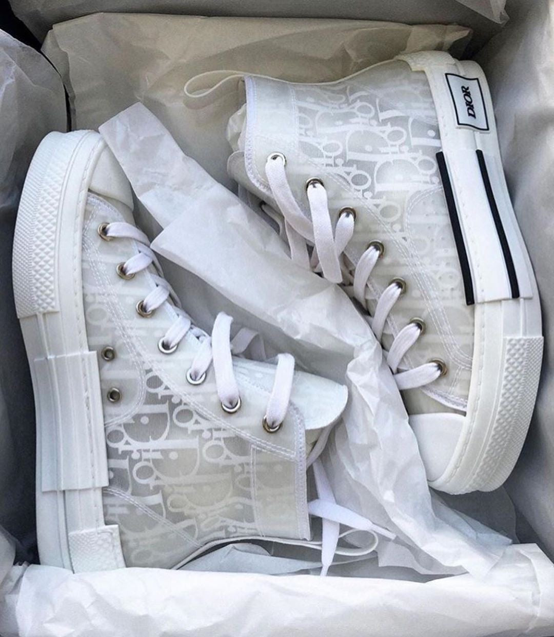 DIOR