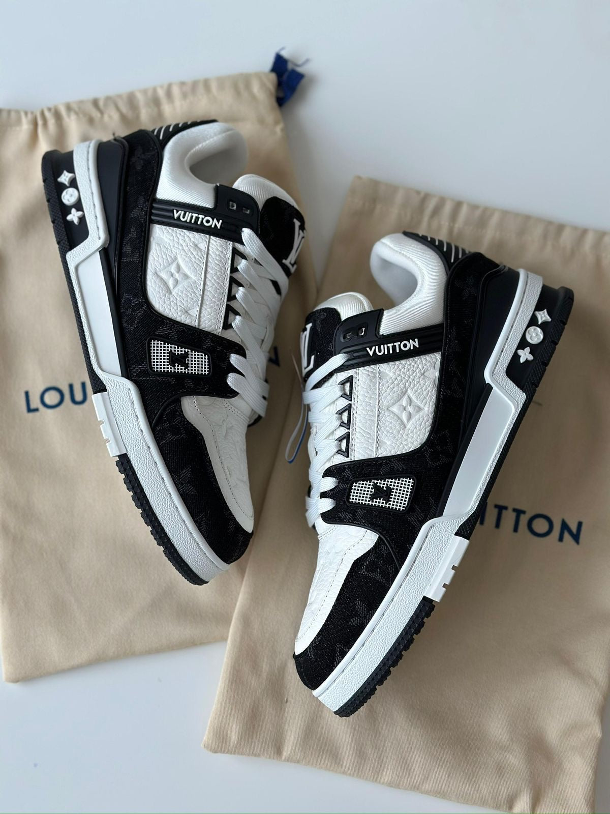 LV