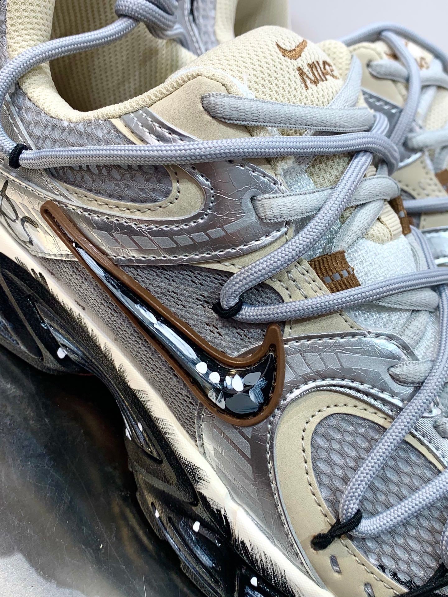 Nike