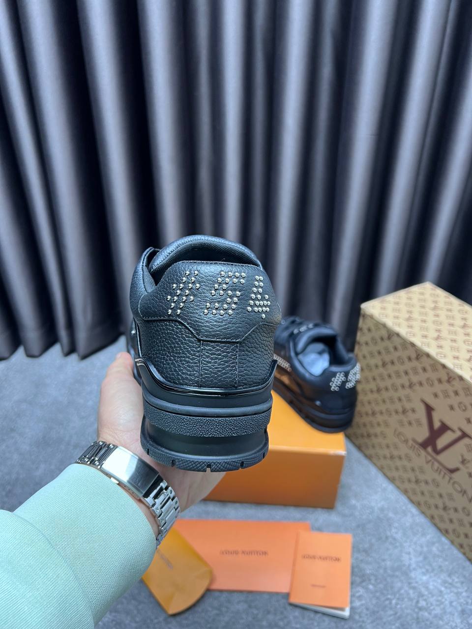 LV