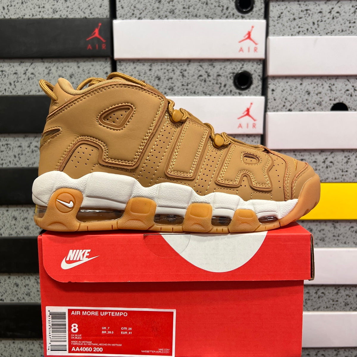 Sapatilhas Nike UPTEMPO