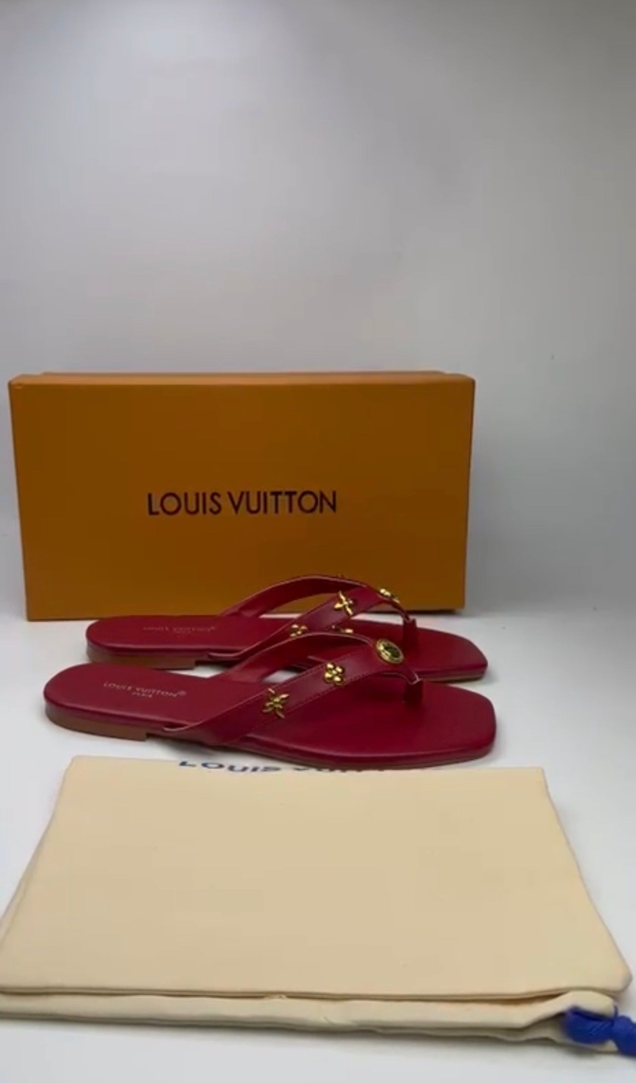 Chinelo LV