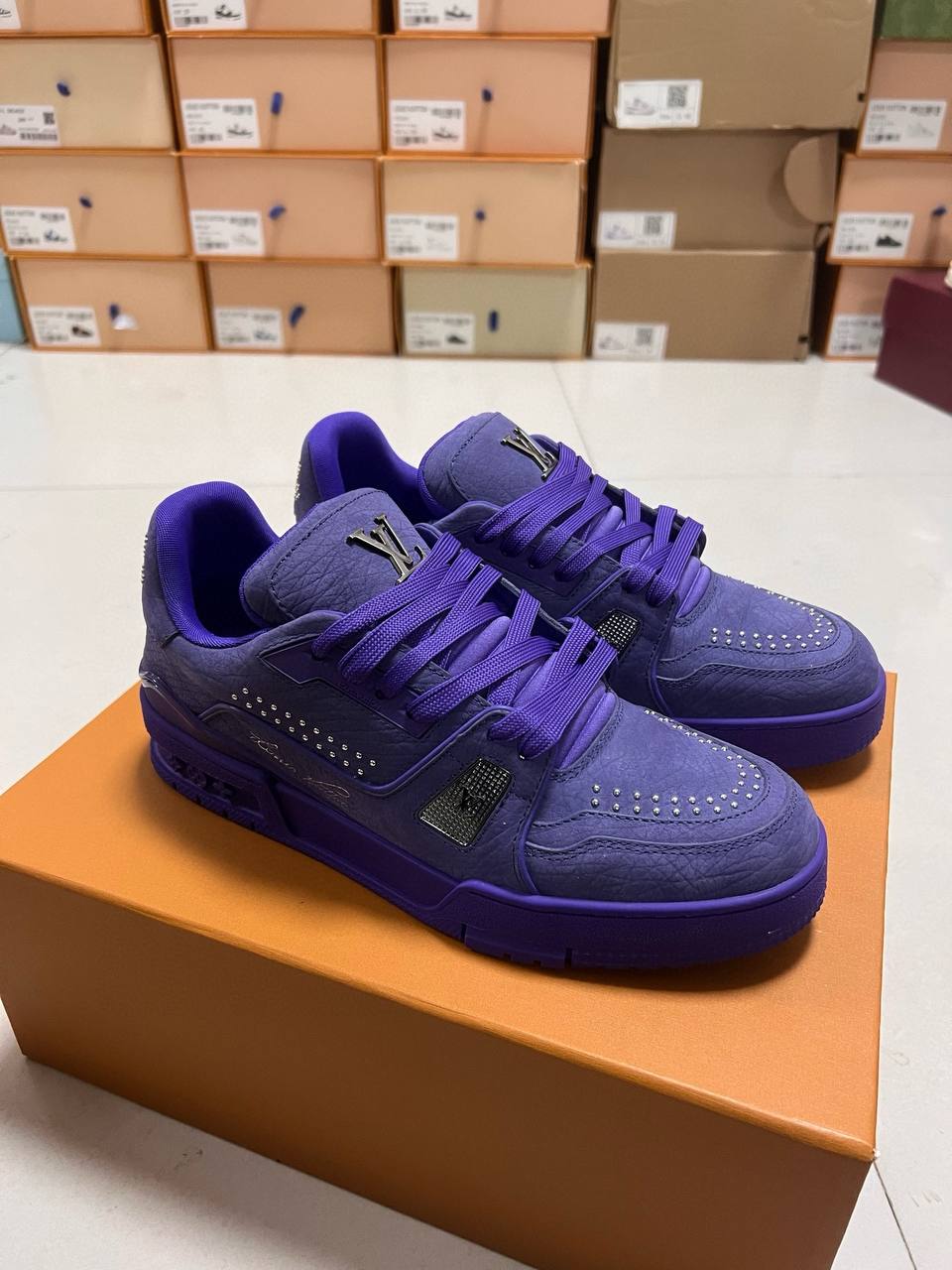 LV