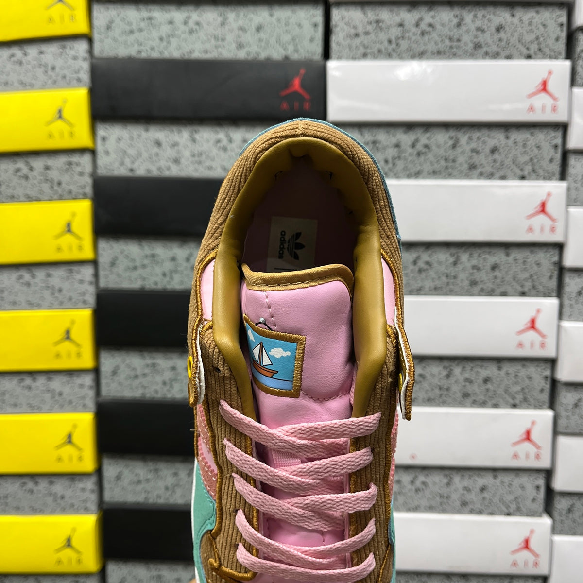 Sapatilhas Adidas x SIMPSONS
