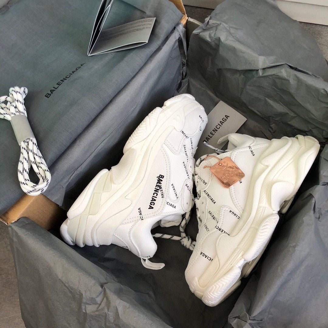 BALENCIAGA