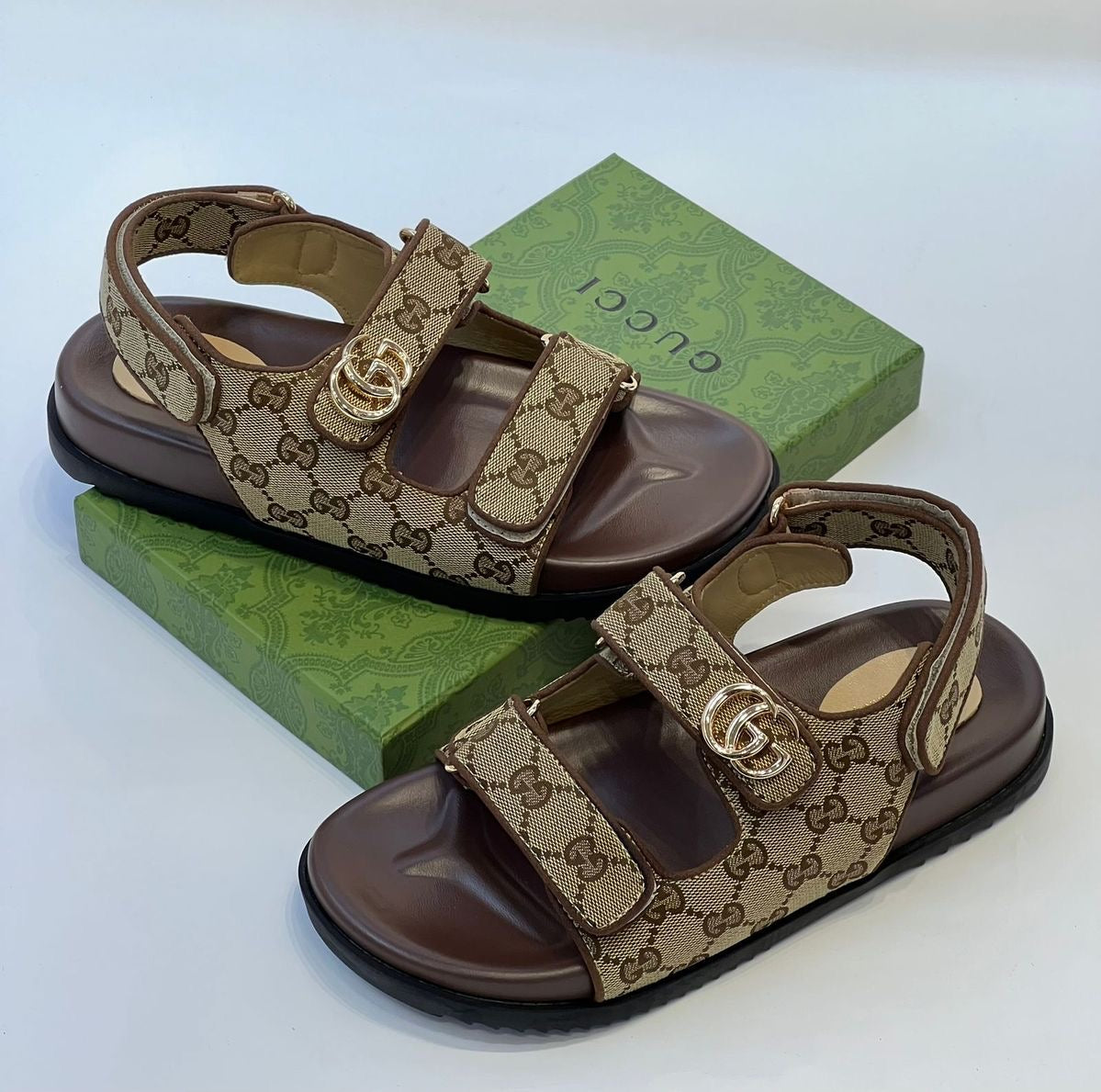 Sandálias GUCCI