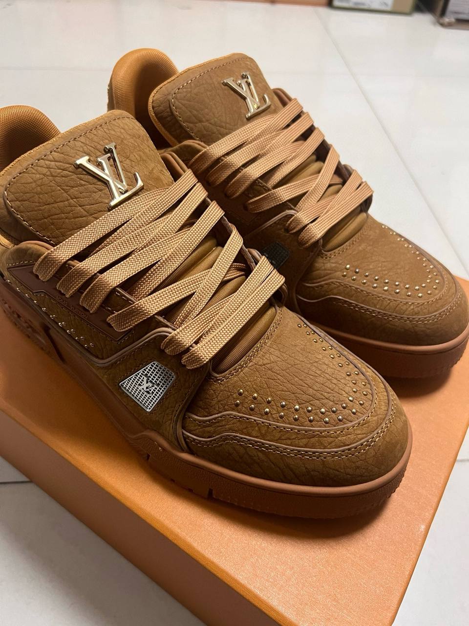 LV