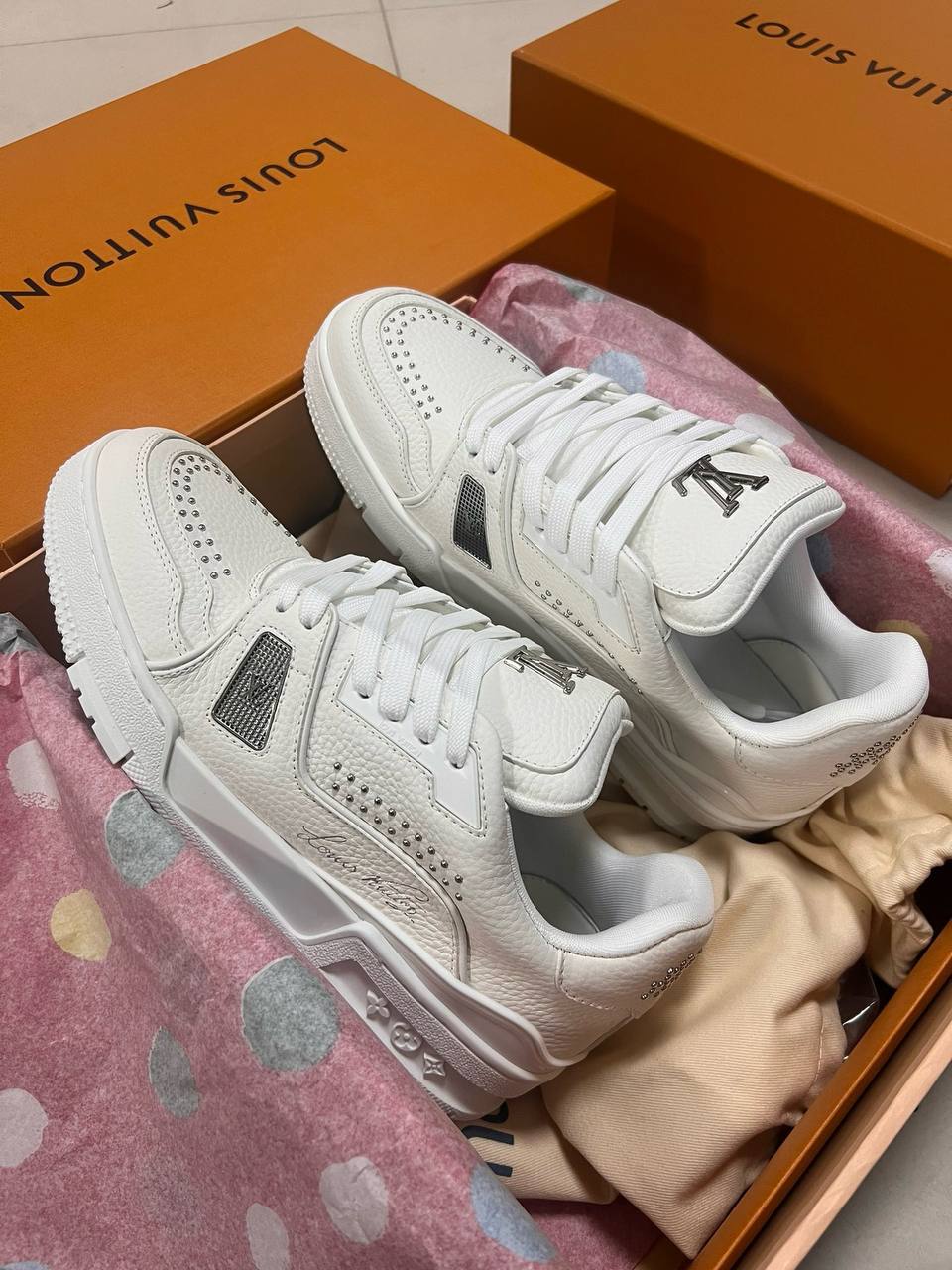 LV
