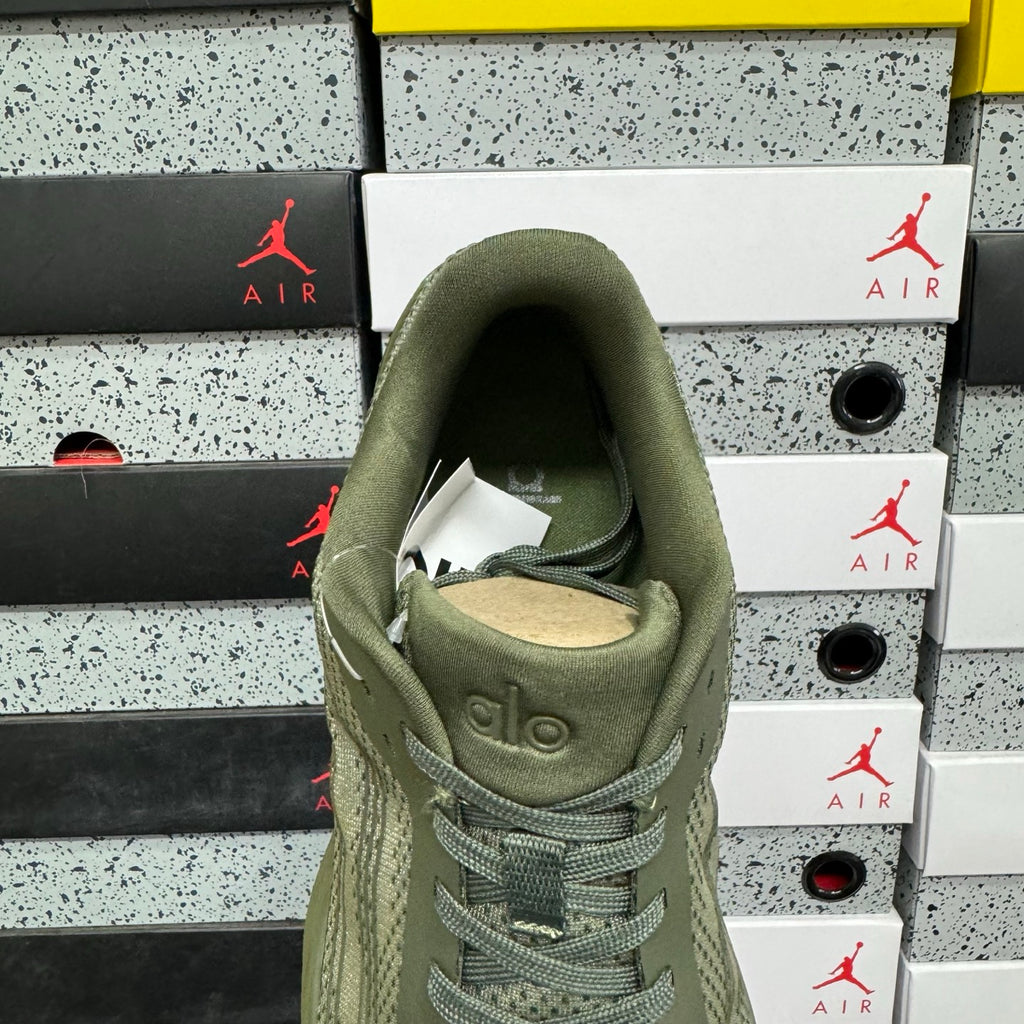 Sapatilhas Alo Runner Green Olive