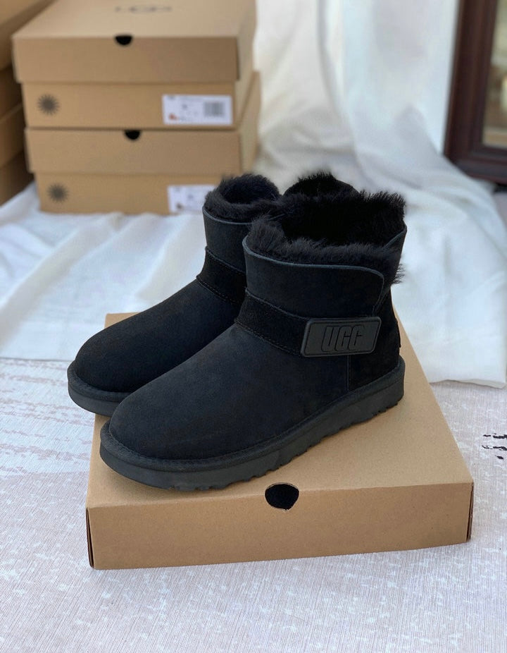 UGG