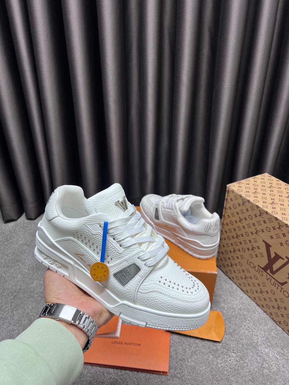 LV