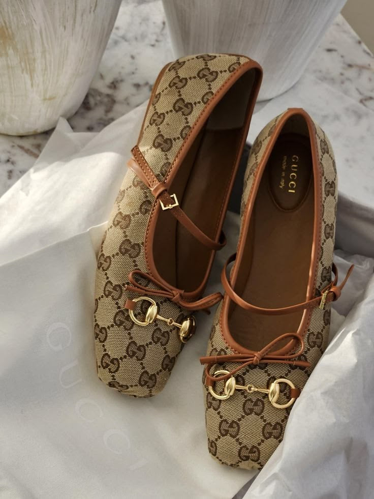 Sapato GUCCI