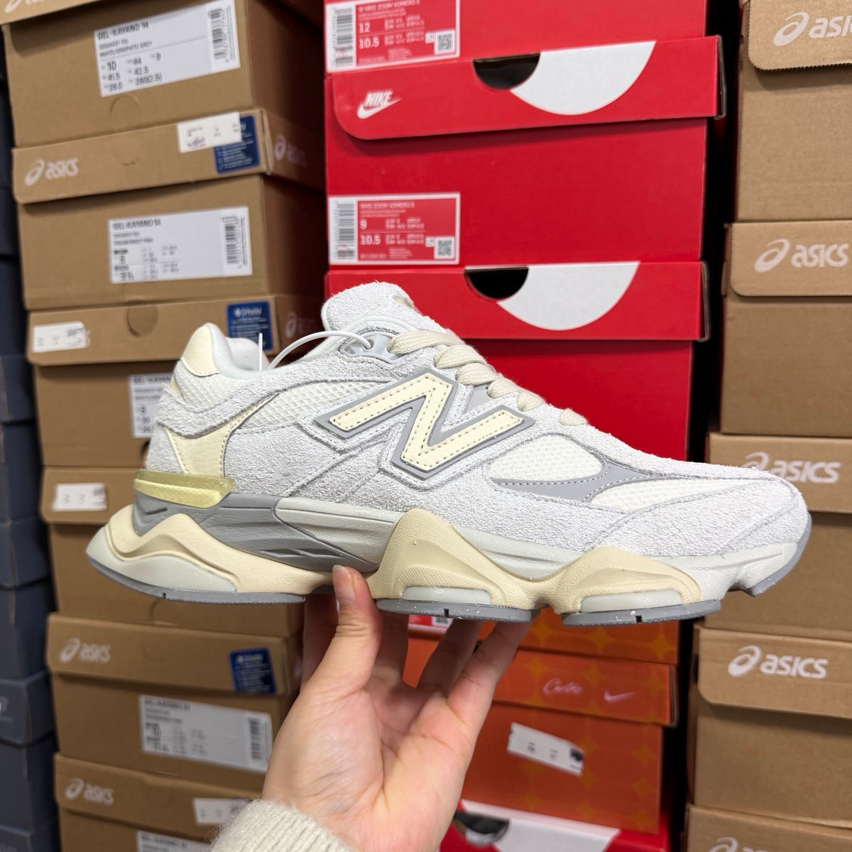 New Balance 9060
