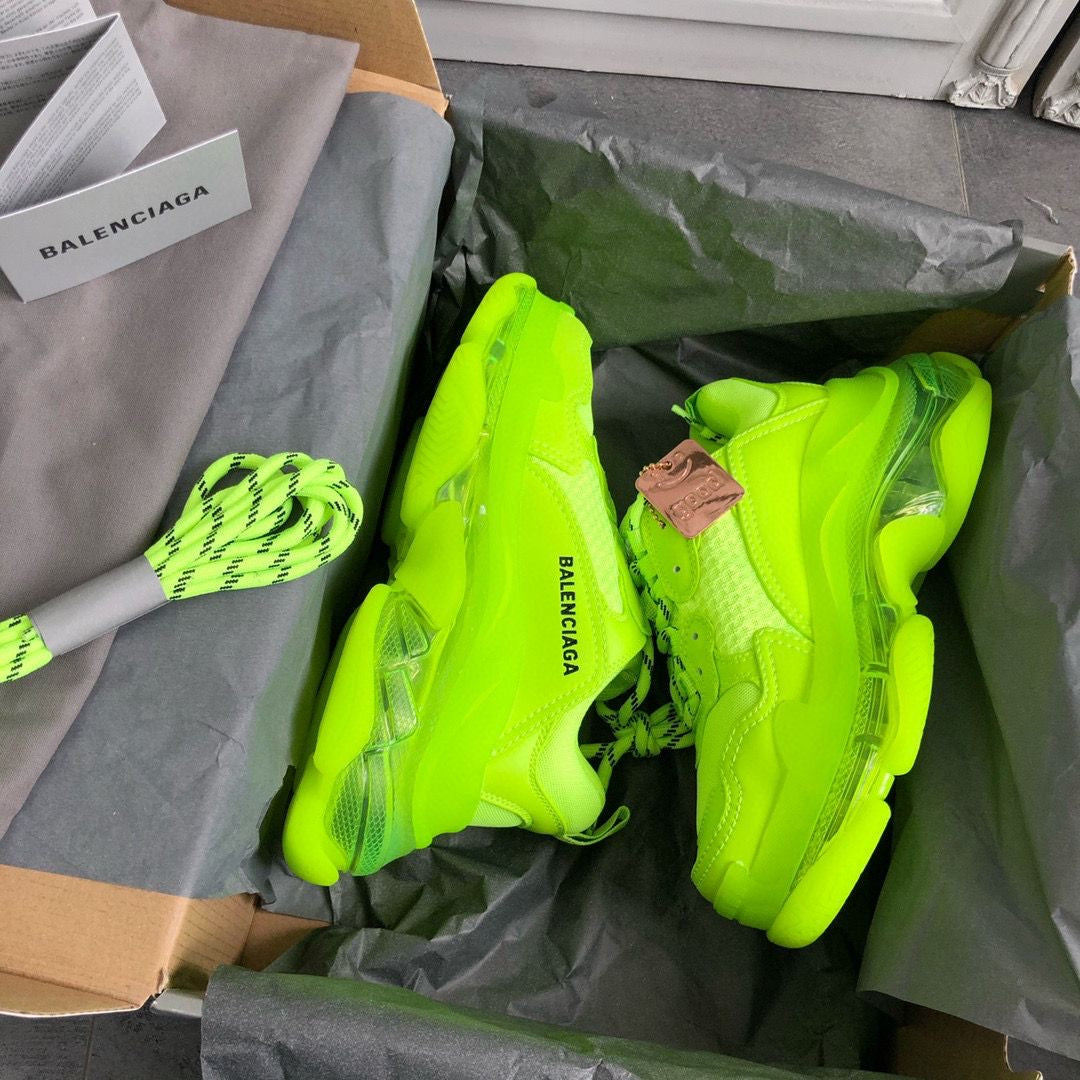 BALENCIAGA