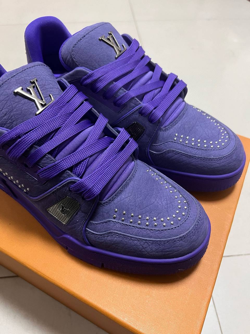 LV