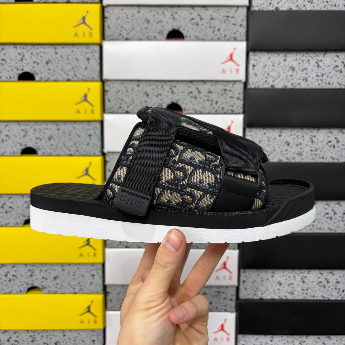 Chinelo DIOR