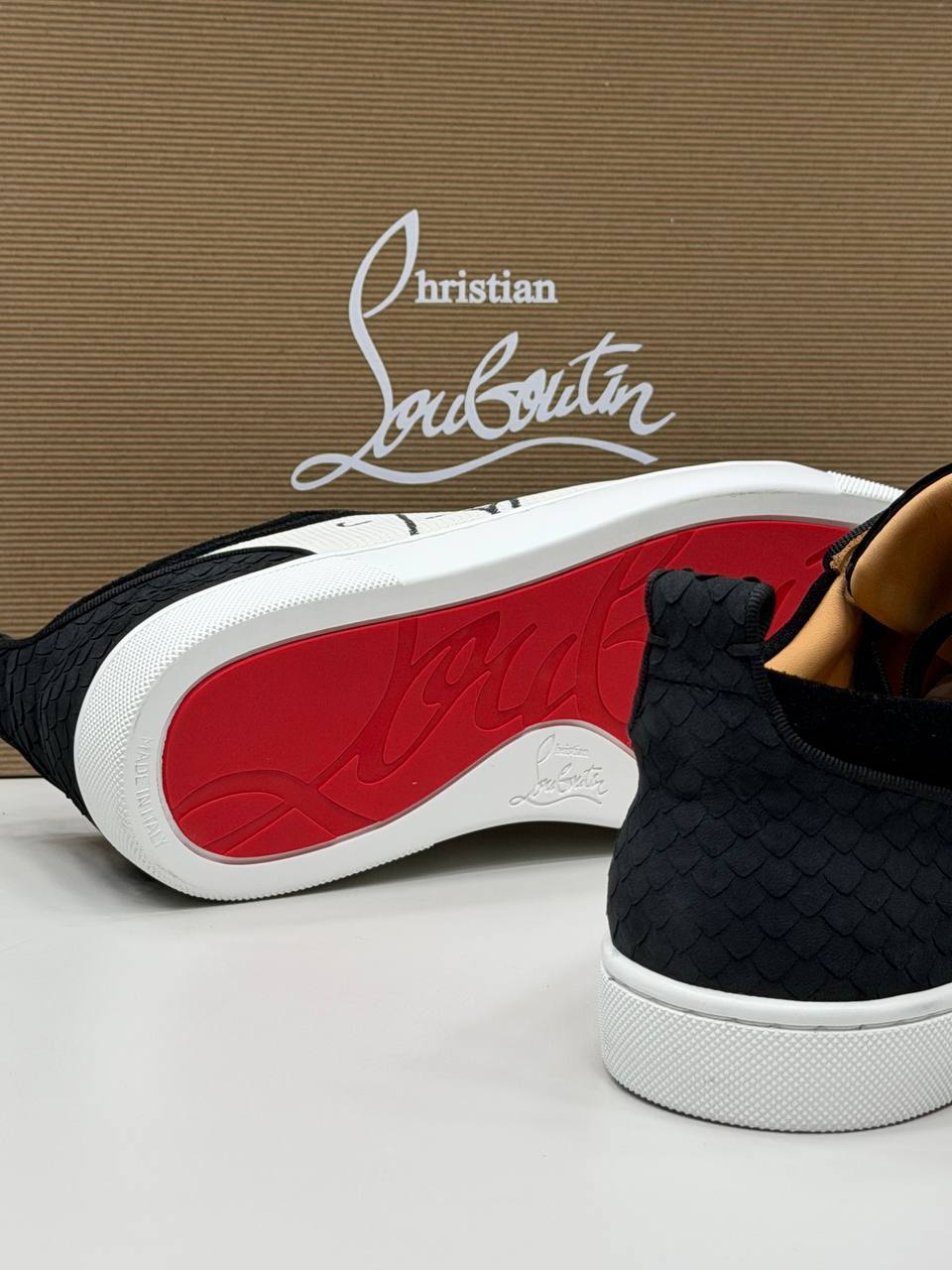 LOUBOUTIN