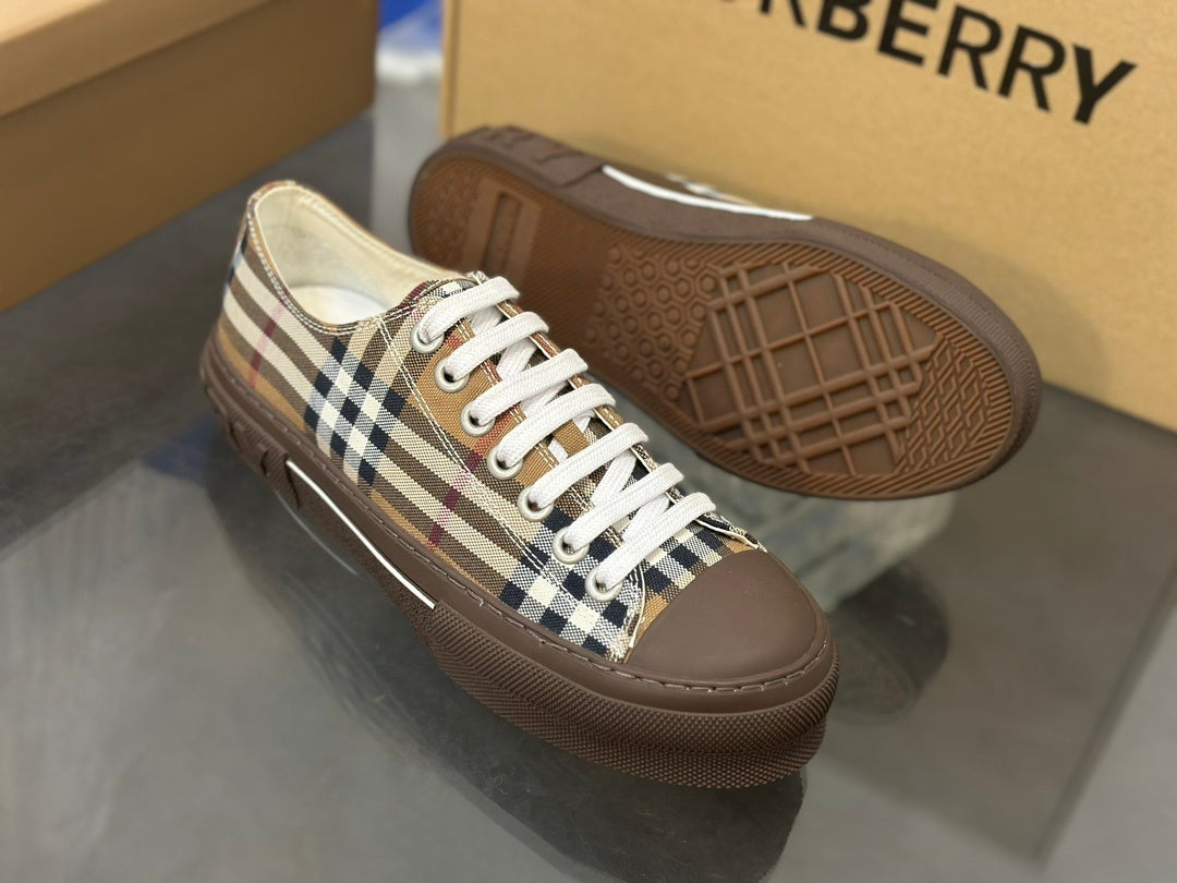 BURBERRY