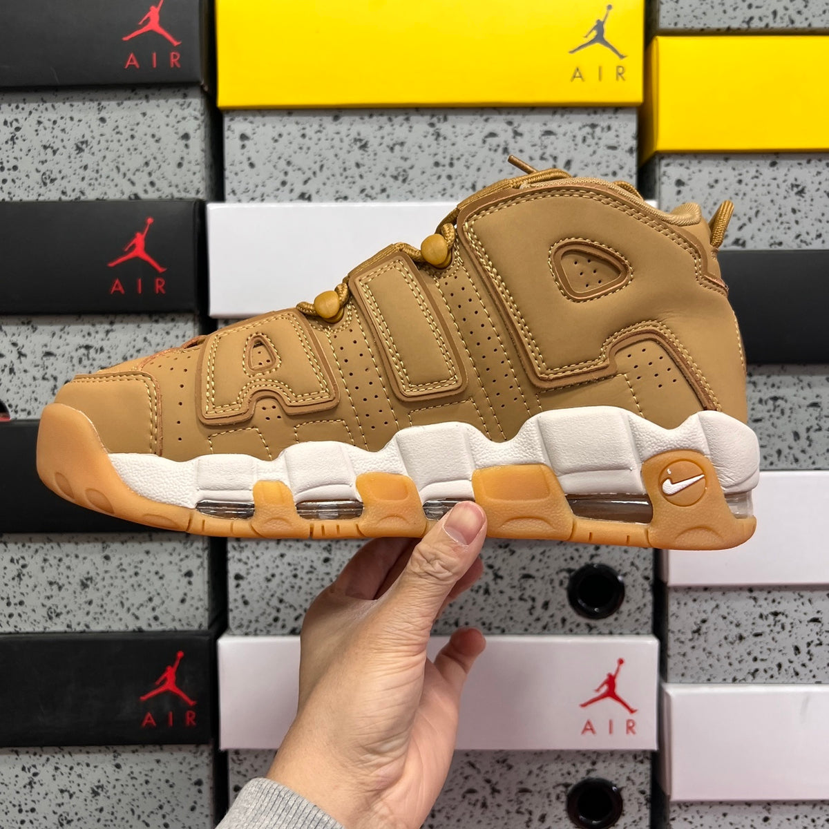 Sapatilhas Nike UPTEMPO