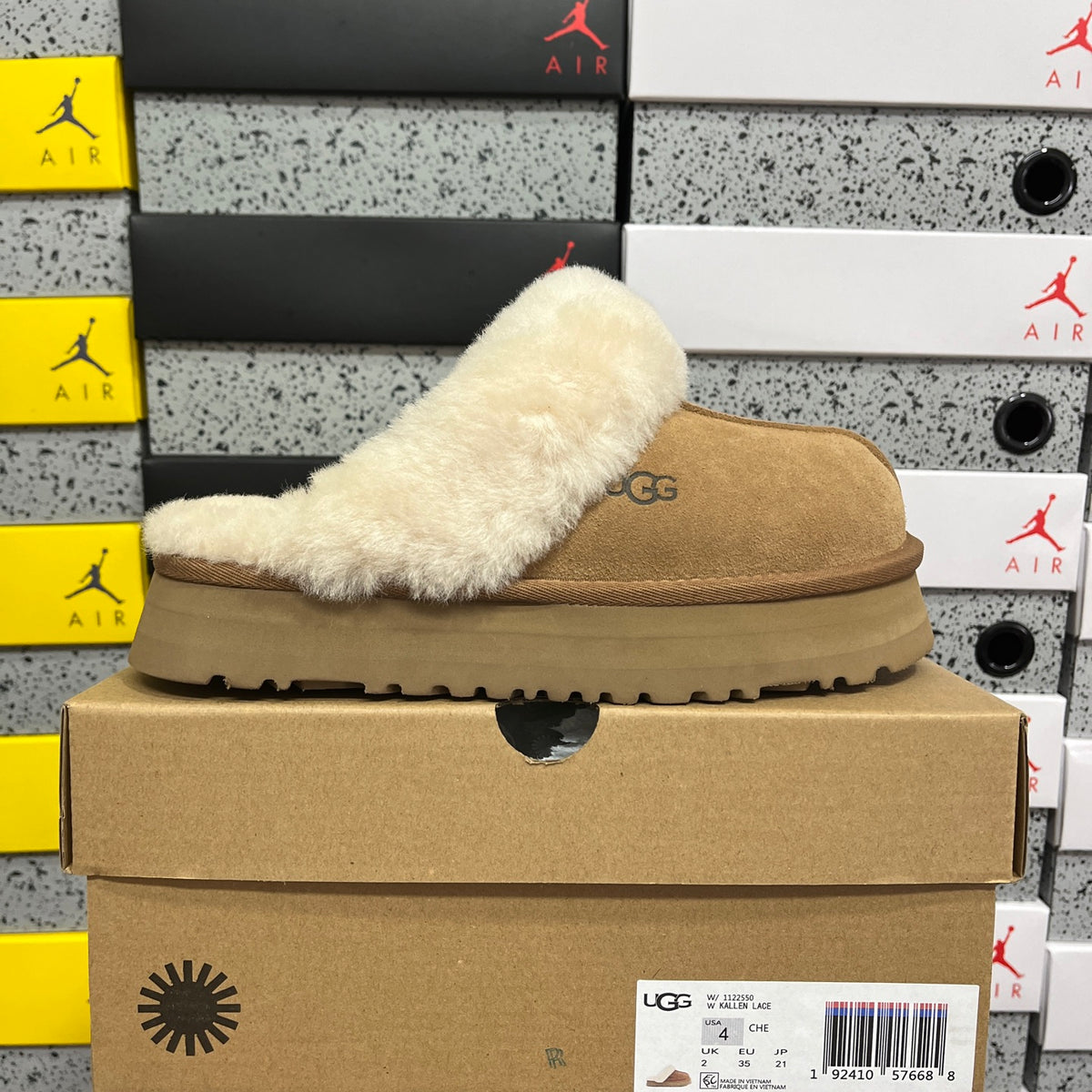 UGG