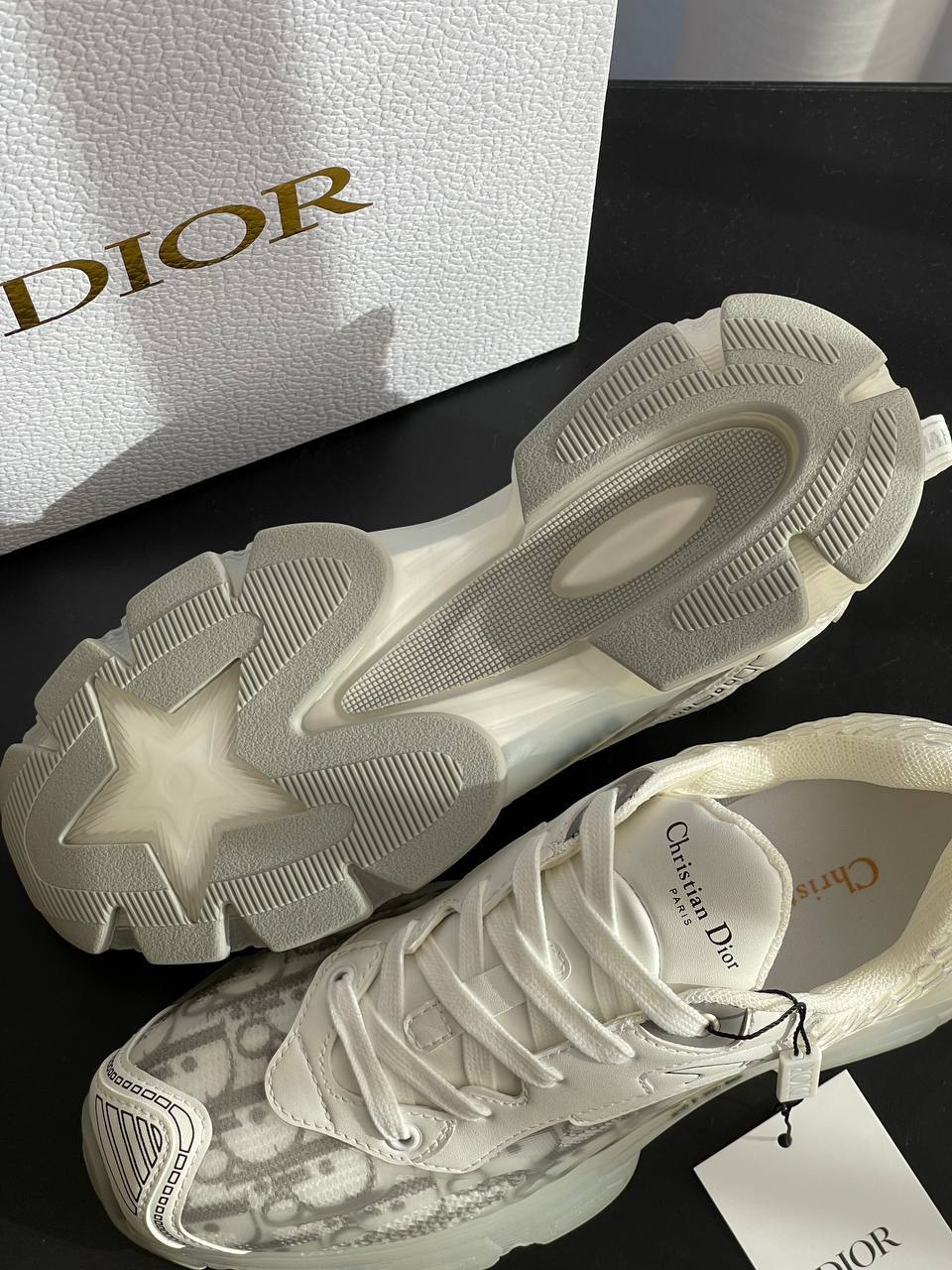 DIOR