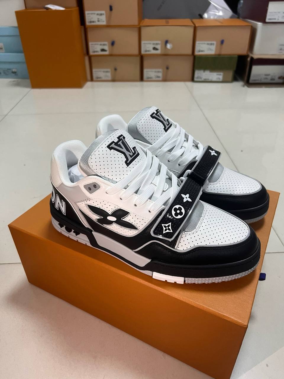 LV