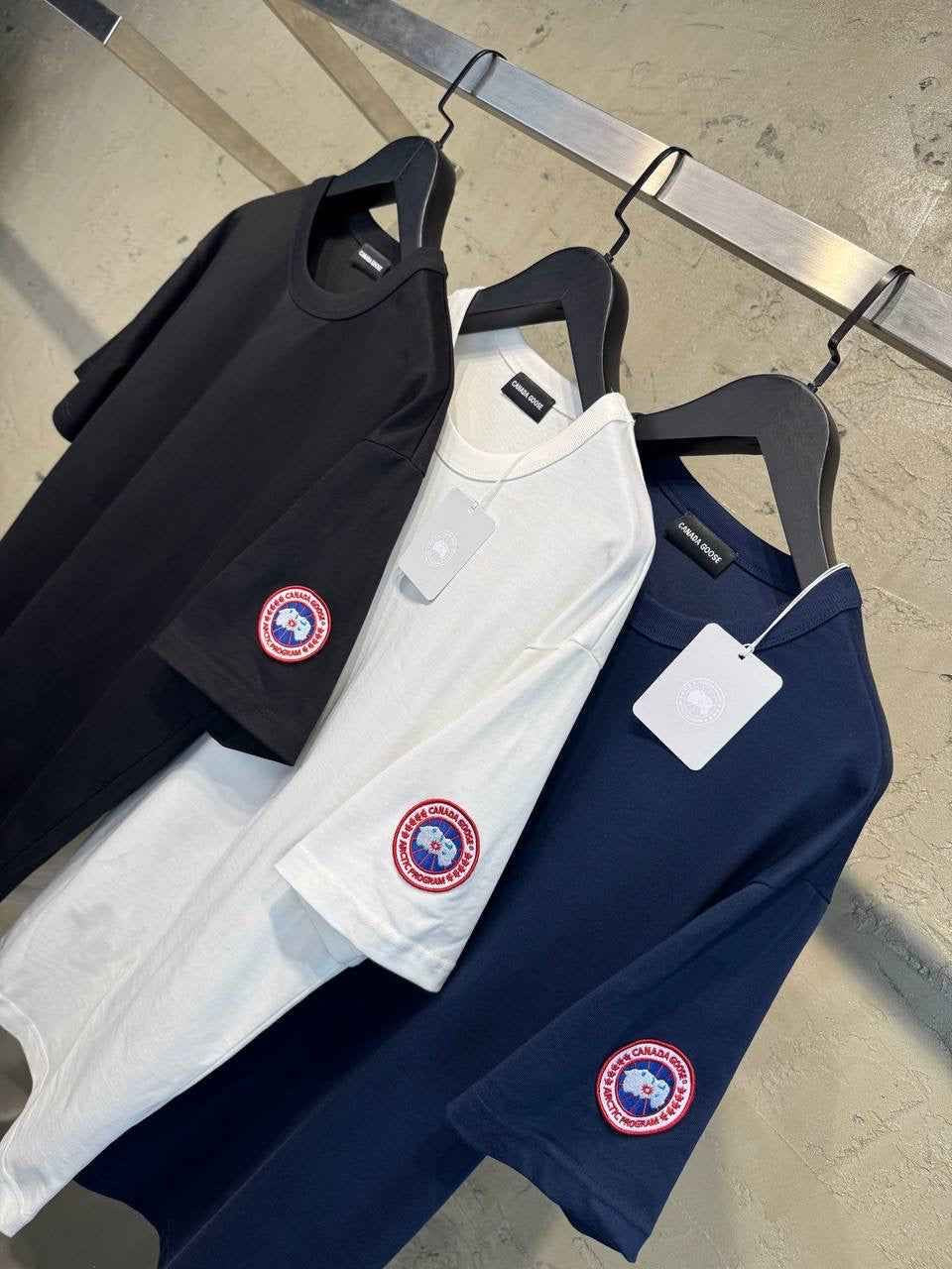 T-Shirt CANADÁ GOOSE