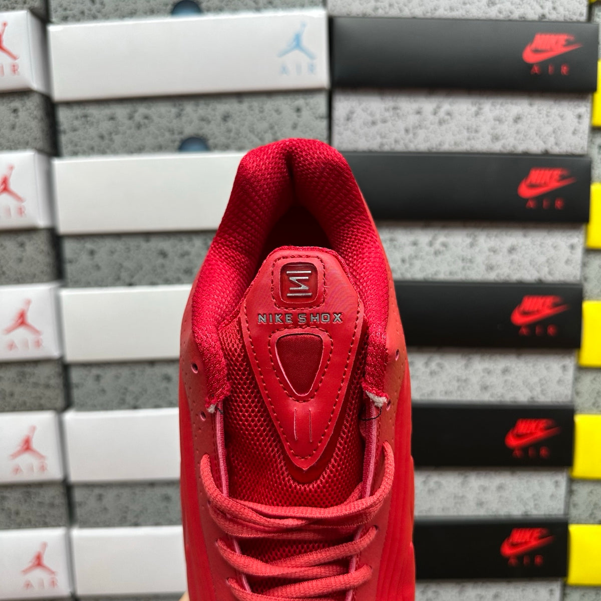 Nike Shox R4