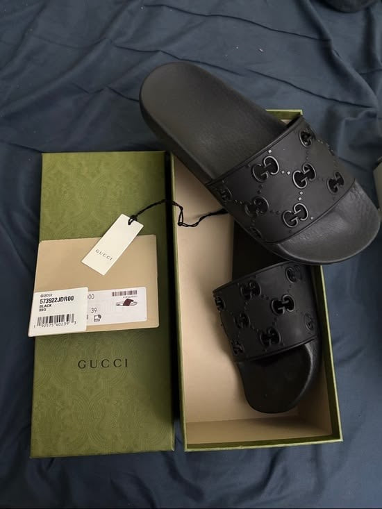 Chinelo GUCCI