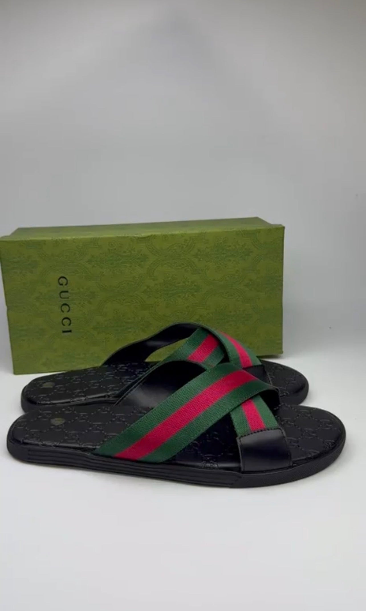 Chinelo GUCCI