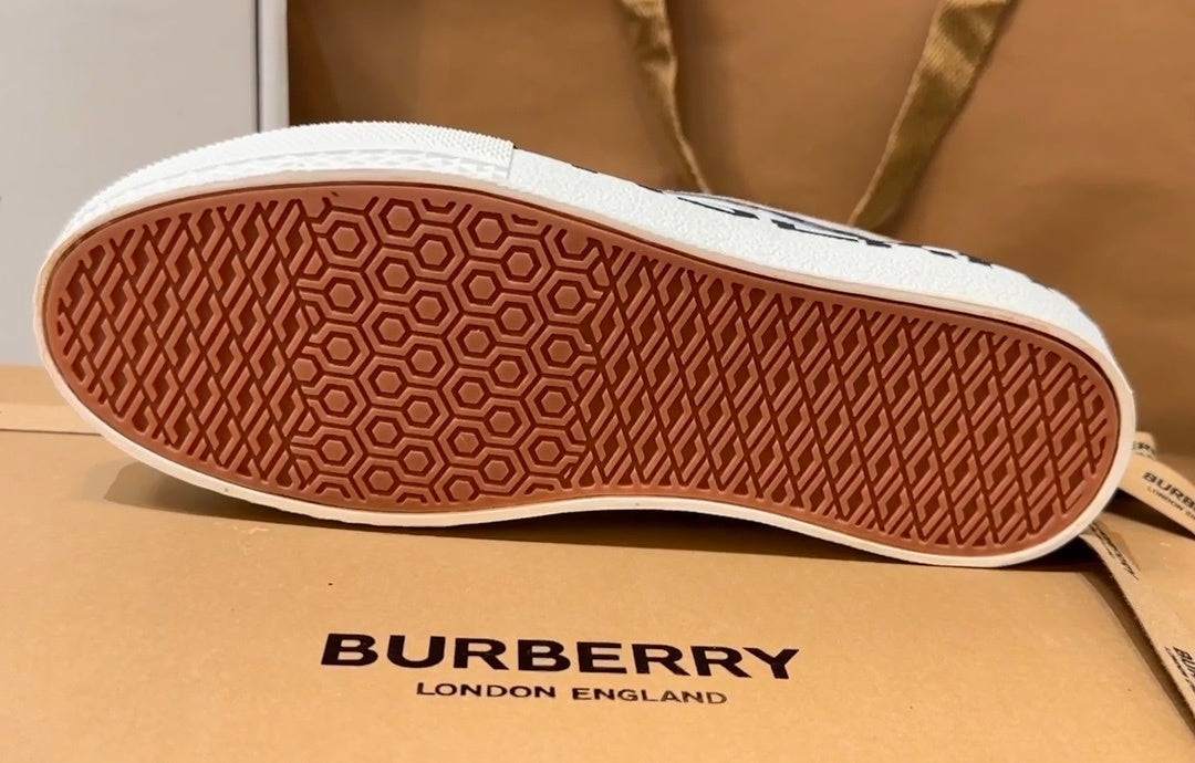 BURBERRY