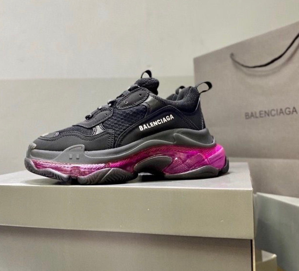 BALENCIAGA