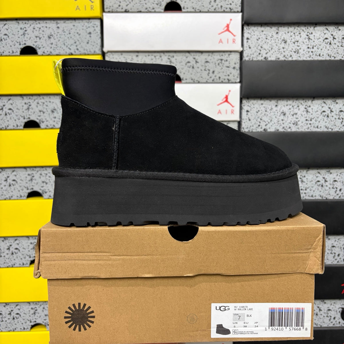 UGG