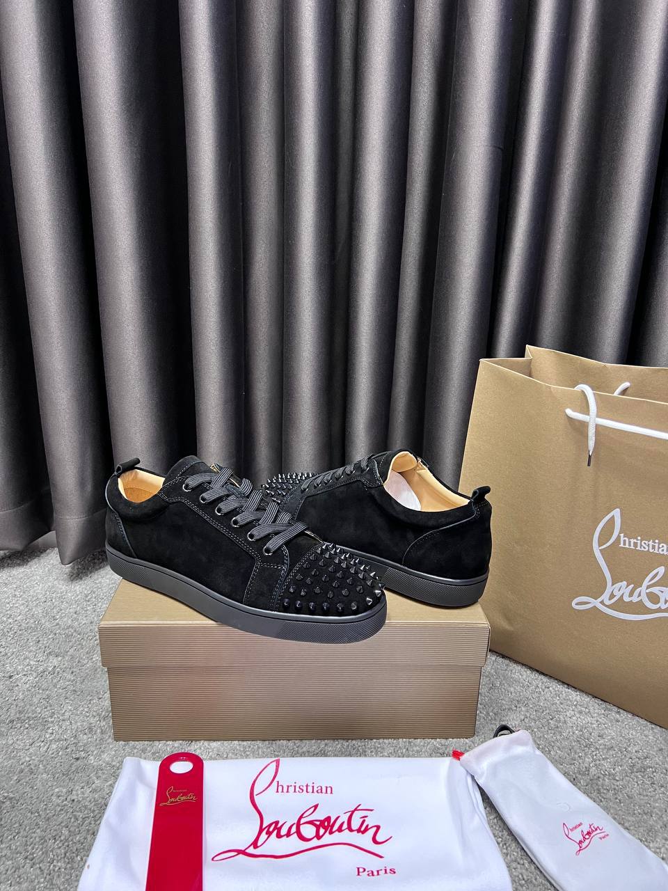 LOUBOUTIN