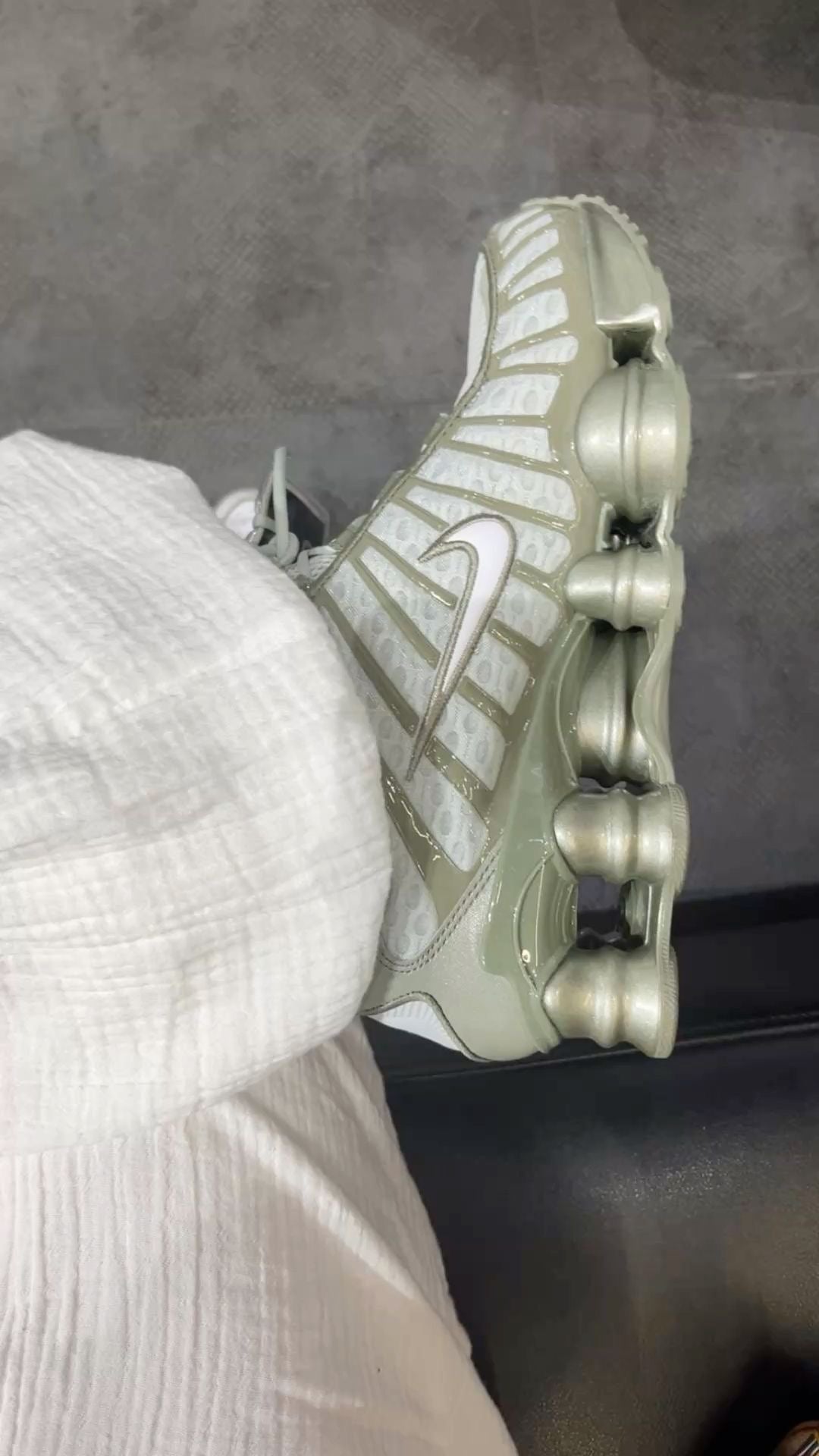Nike SHOX