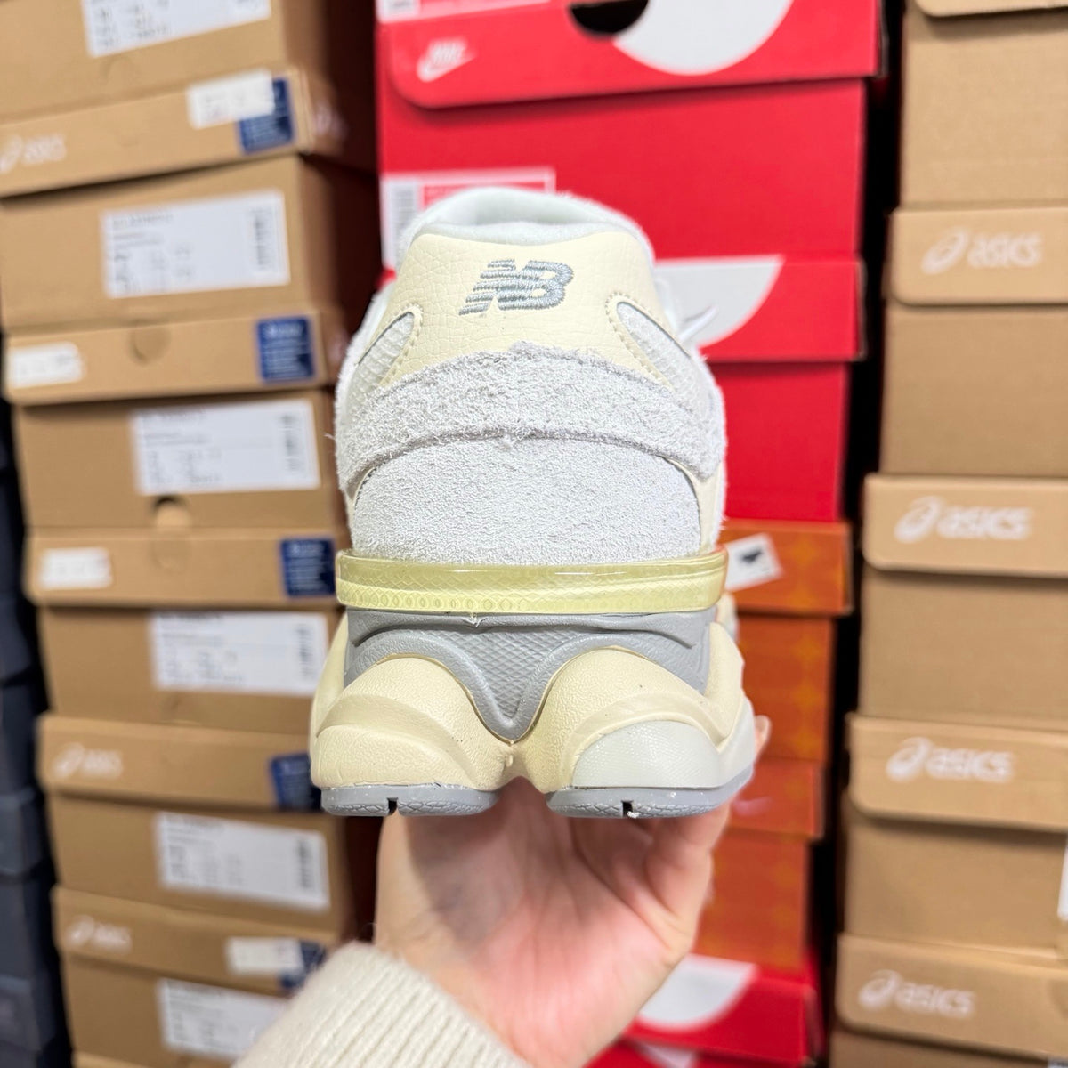 New Balance 9060