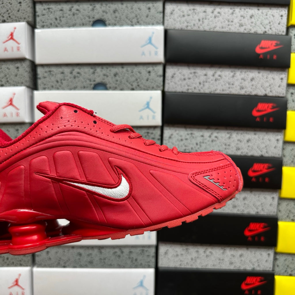 Nike Shox R4