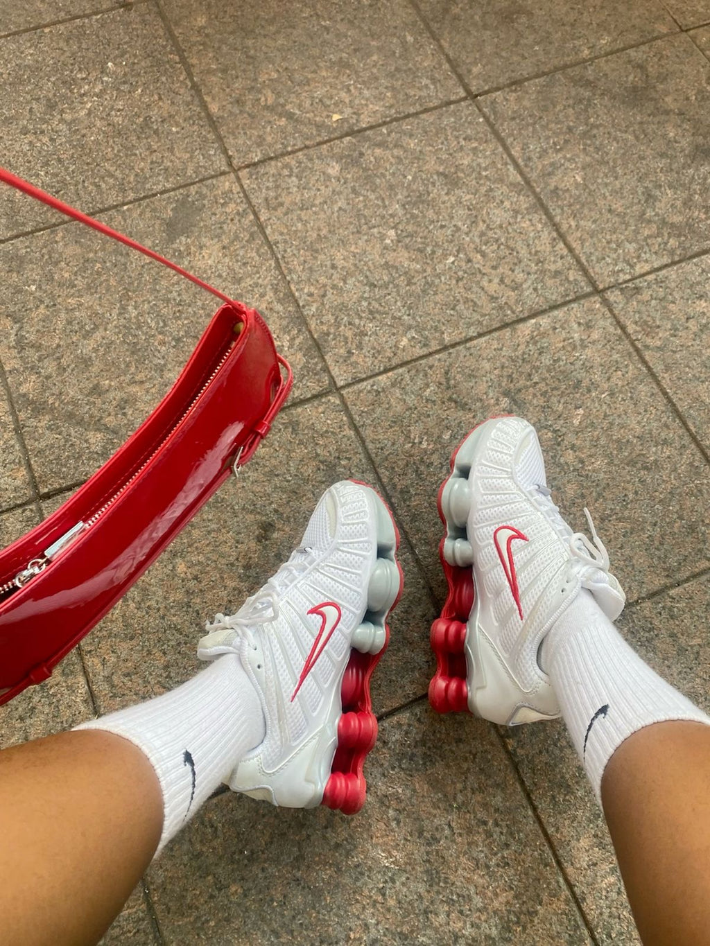 NIKE SHOX