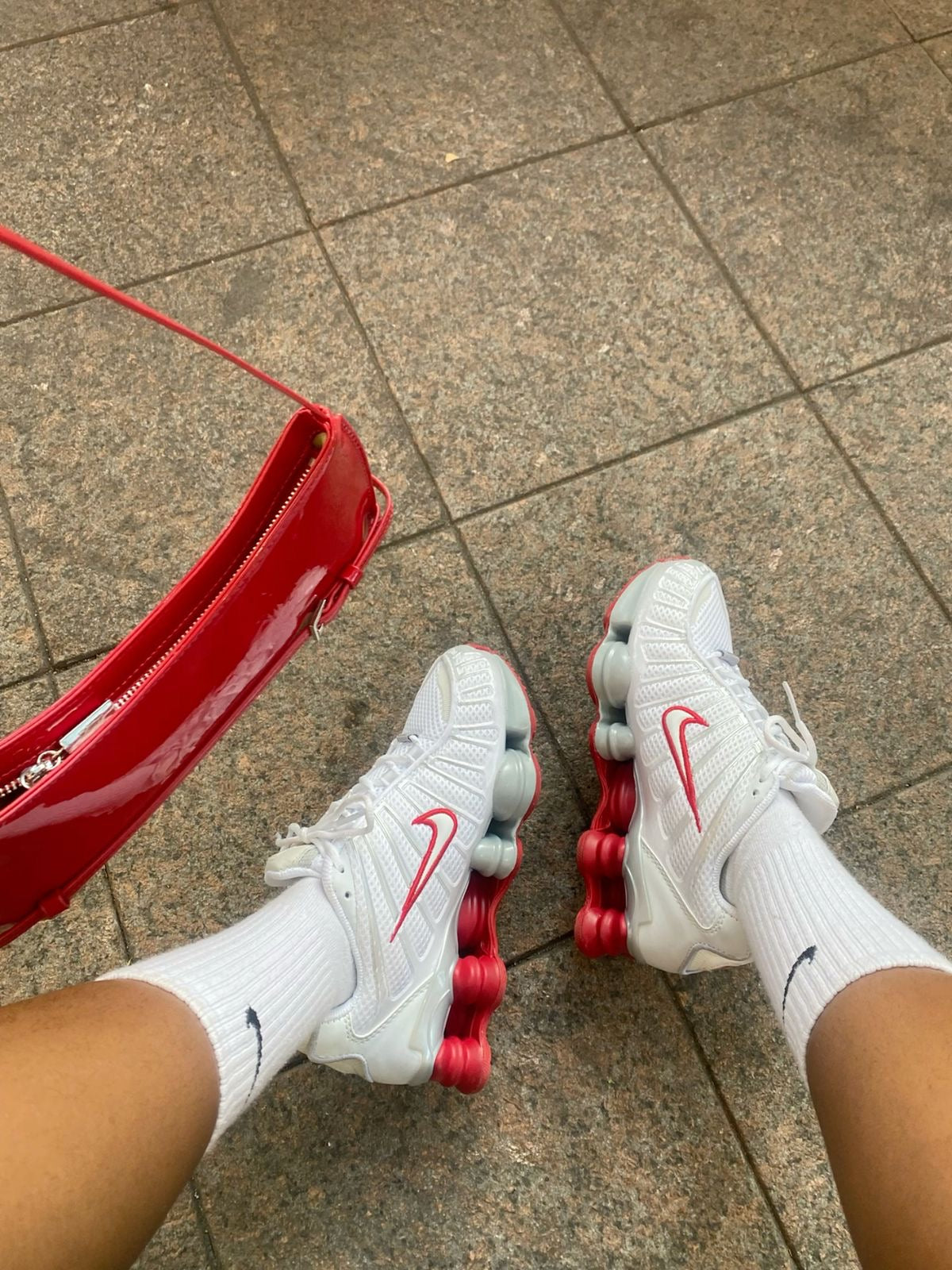 NIKE SHOX