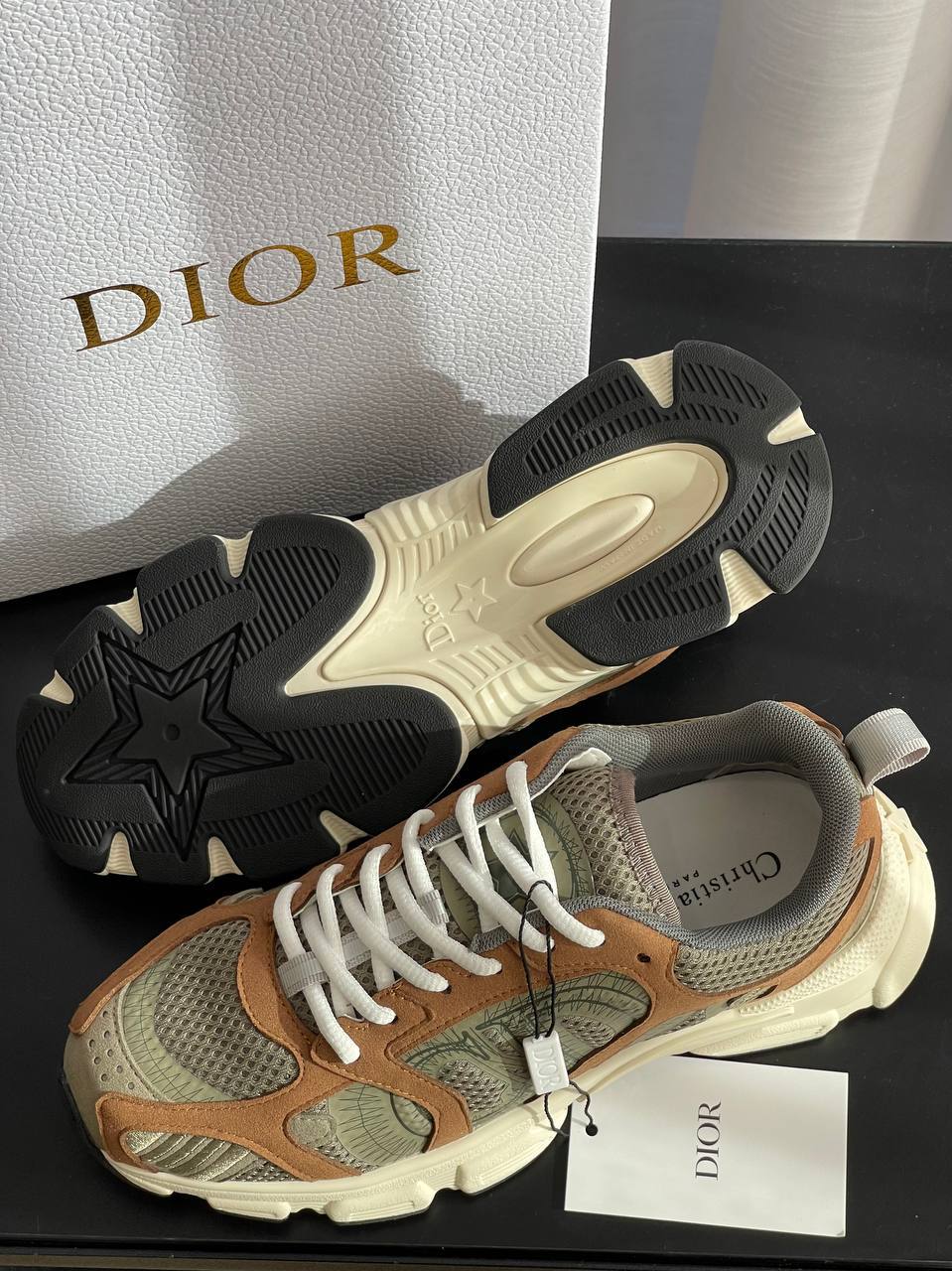 DIOR