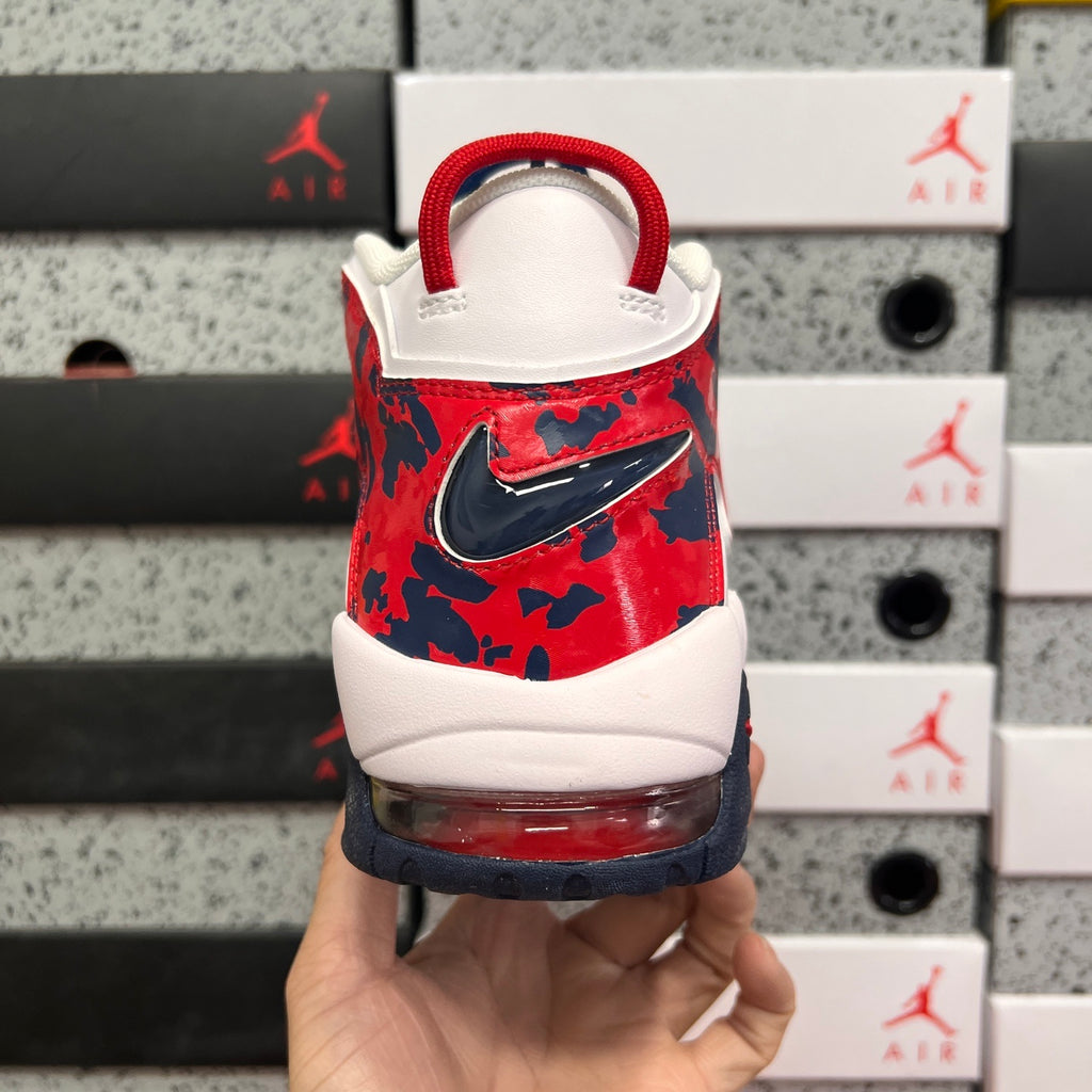 Sapatilhas Nike UPTEMPO