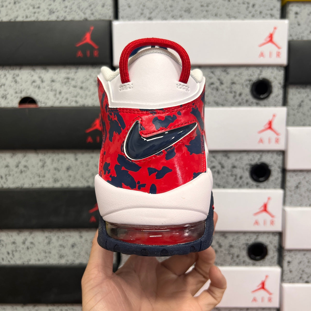 Sapatilhas Nike UPTEMPO