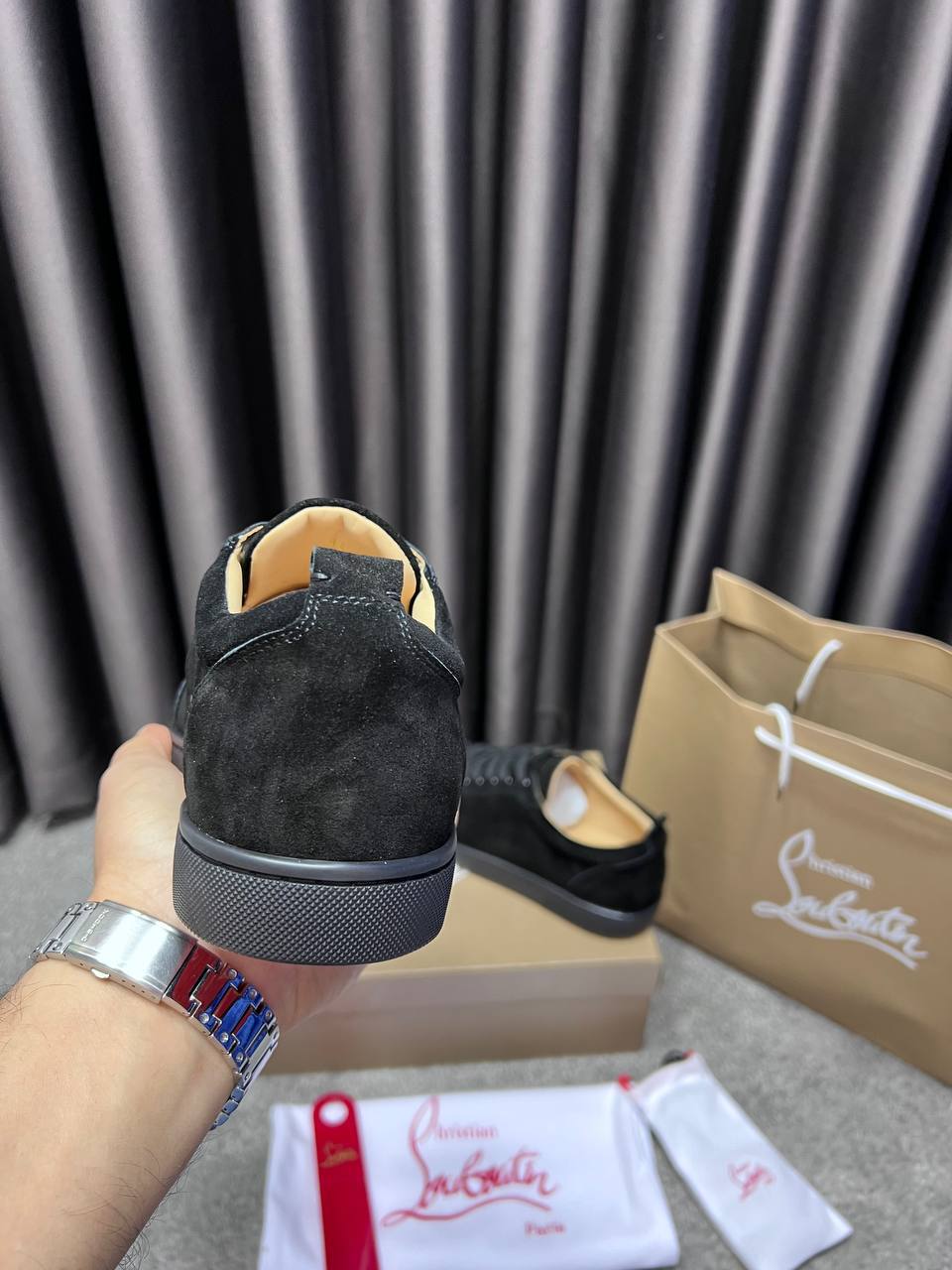 LOUBOUTIN