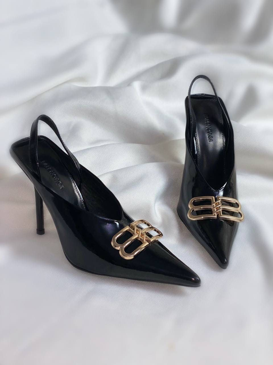 BALENCIAGA