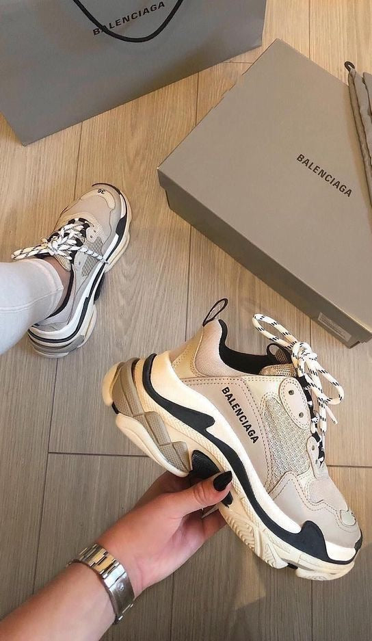 BALENCIAGA
