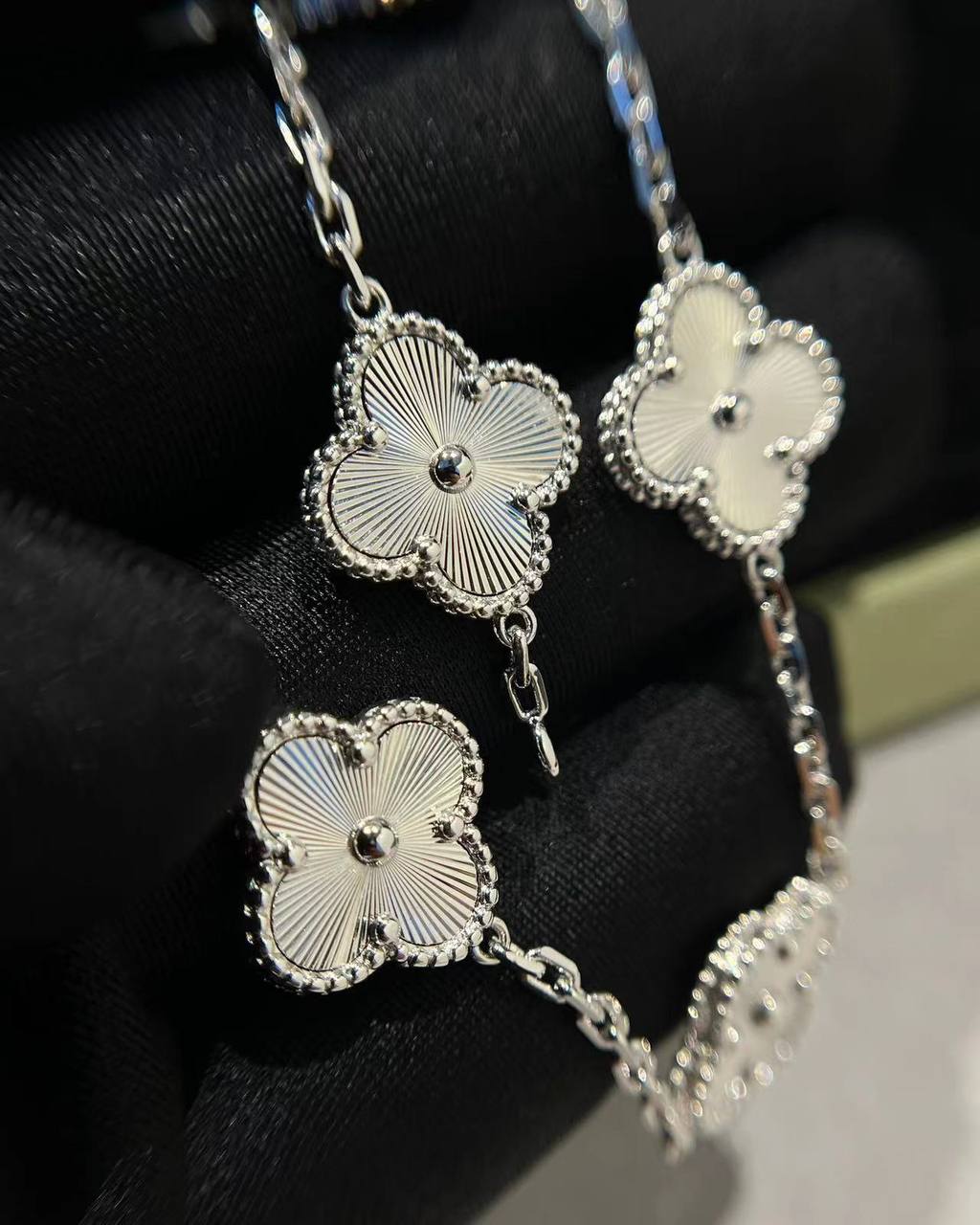 VAN CLEEF